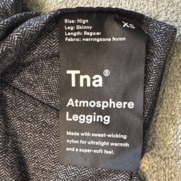 TNA Charcoal Leggings - Picture 2 of 4